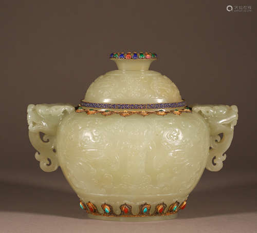 White jade double dragon ear stove in Hotan of Qing Dynasty