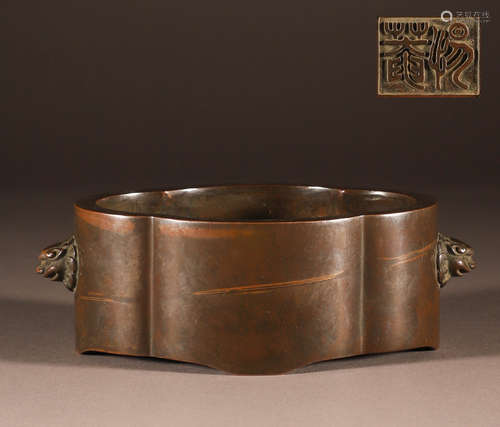 Qing Shuangshi ear copper incense burner