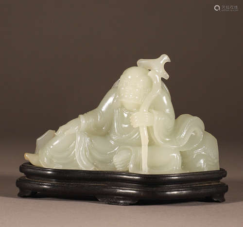 White jade figure ornaments of Hetian in the Qing Dynasty