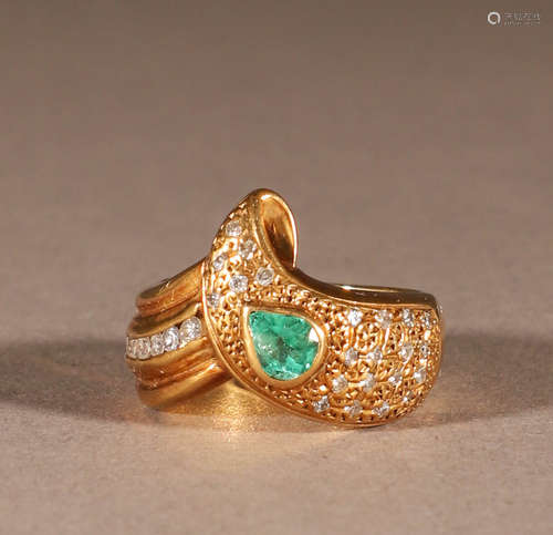 18K Gold Emerald Diamond Ring