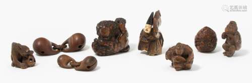 LOT: 6 HOLZ-NETSUKE UND 2 GLOCKEN