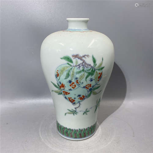 CHINESE DOUCAI VASE , HAND PAINTED PEACHES ,H22.4CM