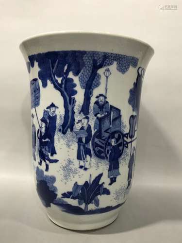 CHINESE BLUE AND WHITE VASE ,DECORATED WITH FIGURES ,H21CM