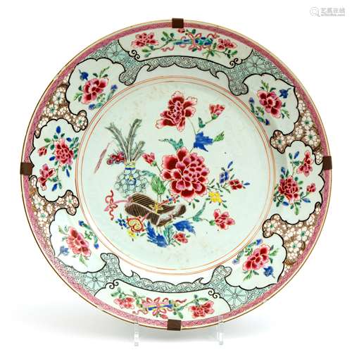 LARGE CHINESE FAMILLE ROSE FLORAL CHARGER ,D38.5CM