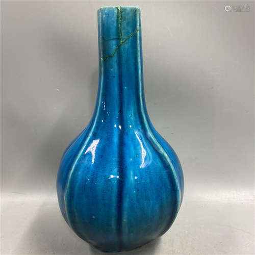 CHINESE BLUE GLAZED BOTTLE VASE H21CM