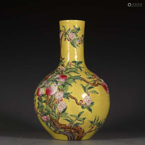 Qing Dynasty Period Of Qianlong Yellow Carving 