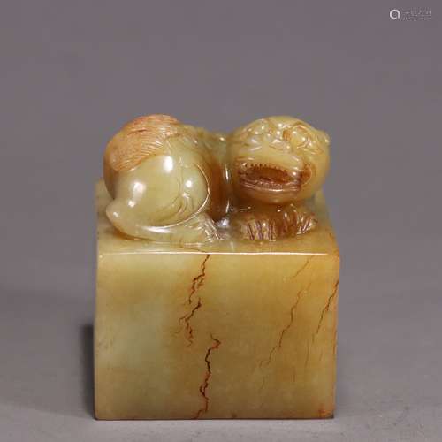 Hetian Jade Topaz Rui Lion Seal