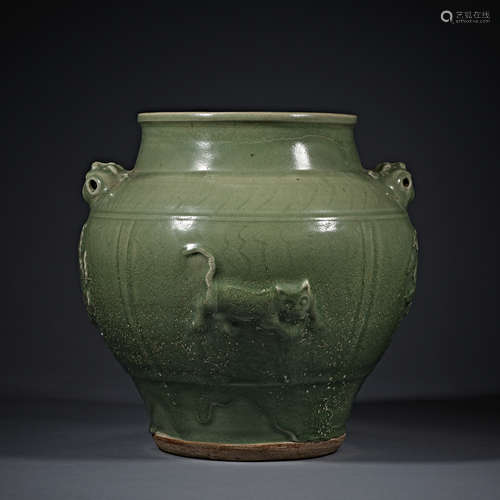 China, Ming Dynasty, Longquan Celadon, Pot