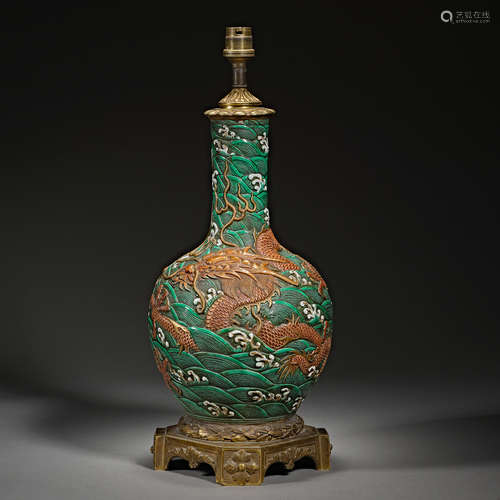 China,  late Qing Dynasty, ornamental porcelain, Bottle