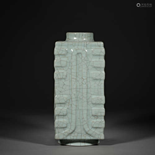 China,Qing Dynasty Qianlong, Celadon ornamental, Bottle