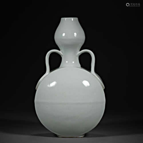 China, Qing Dynasty, white Porcelain, Bottle