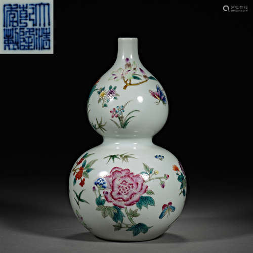 China,Qing Dynasty Qianlong, Famille Rose , Bottle