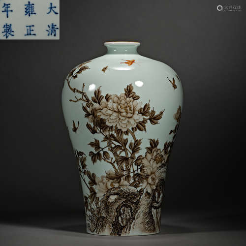 China,Qing Dynasty Yongzheng, Famille Rose , Bottle