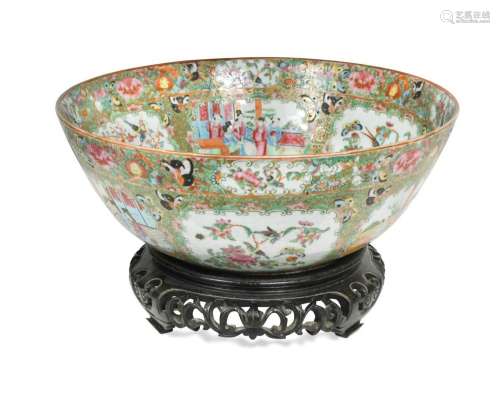 A Chinese Cantonese famille rose bowl, late 19th century,
