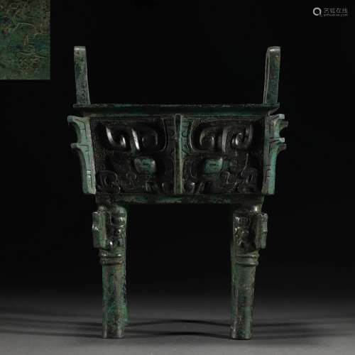A Chinese Archaic Bronze Ritual Ware Ding