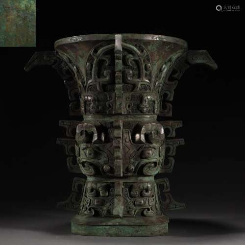 A Chinese Archaic Bronze Zun