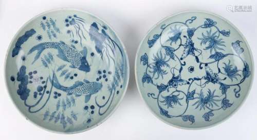 Two Chinese porcelain serving bowls decorated with fish and ...