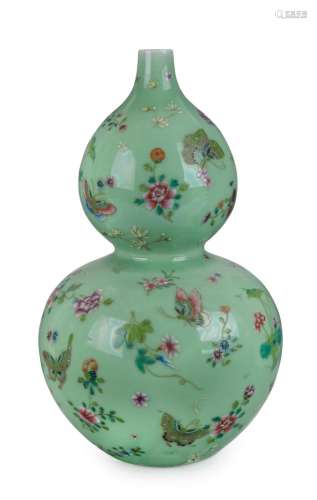 A Chinese Hu-lu Ping vase (double gourd shaped) with enamel ...
