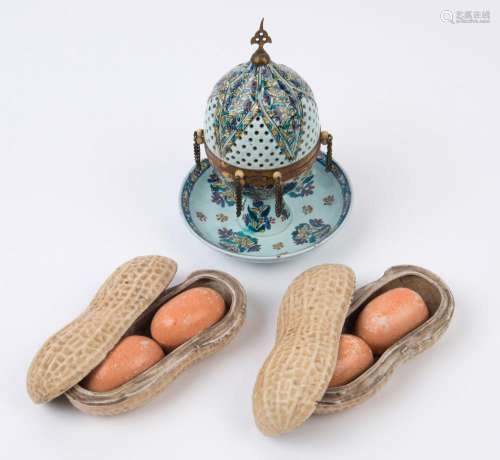 A pair of Chinese ceramic peanut ornaments together with a P...