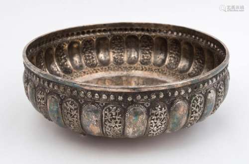 An Indian coin silver fruit bowl with repousse decoration, 1...