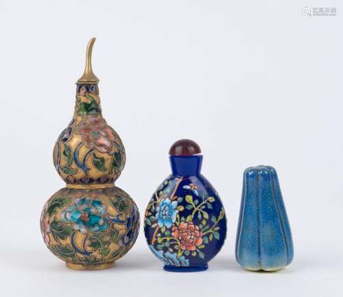 A Chinese cloisonne enamel double gourd shaped vase, a blue ...