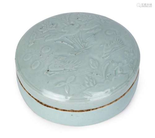 An antique Chinese circular porcelain lidded box, Yuan Dynas...