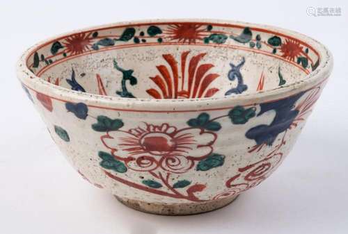 Swatow Chinese ceramic bowl with floral decoration, late Min...