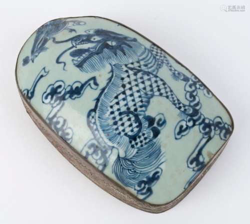 Ming Dynasty Chinese porcelain fragment jewellery box with s...