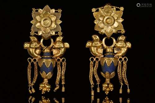 PAIR OF GREEK HELLENISTIC GOLD EARRING