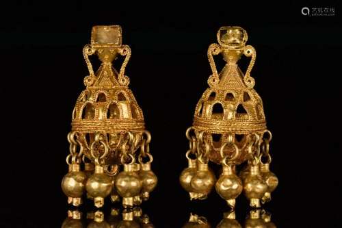 PAIR OF GREEK HELLENISTIC GOLD EARRING