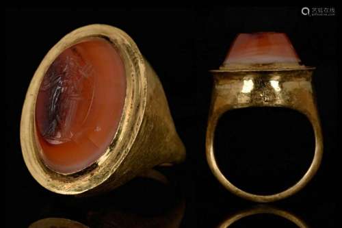 ROMAN FEMALE GENIUS GOLD RING