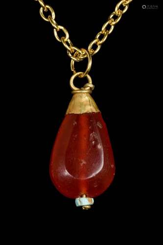 ROMAN GOLD AND CARNELIAN PENDANT