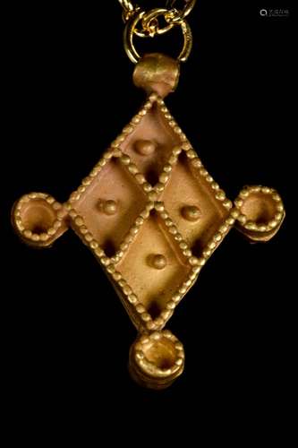 ROMAN GOLD FILIGREE CROSS