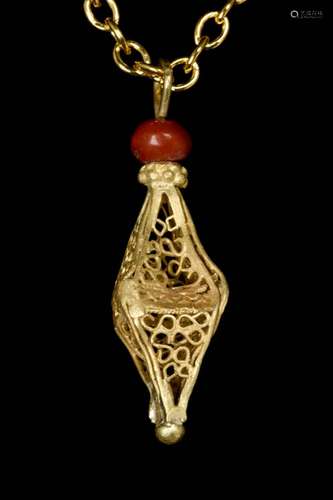 ROMAN GOLD PENDANT