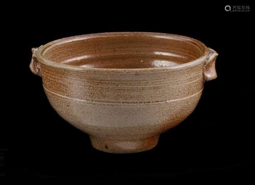 MANSFIELD, Janet (1934-2013), Salt glazed stoneware bowl. Wi...
