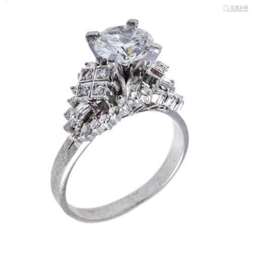 18ct White Gold & Diamond Ring Accompanied by GSL Diamon...