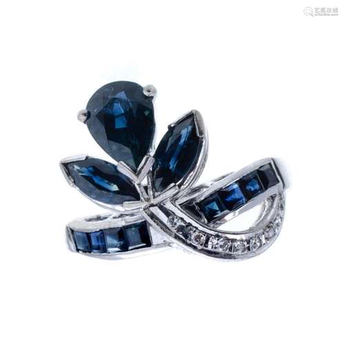 14ct White Gold Sapphire & Diamond Ring Floral motif wit...