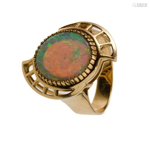 18ct Opal Ring - Signed 'Cerrone' Multi claw set Aus...