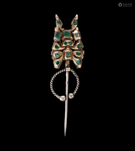 14ct Yellow Gold & Silver Emerald Pin. Gold Iberian emer...