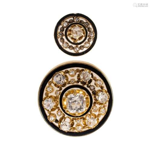 2 14ct Yellow Gold Circular Mourning Brooches The smaller se...