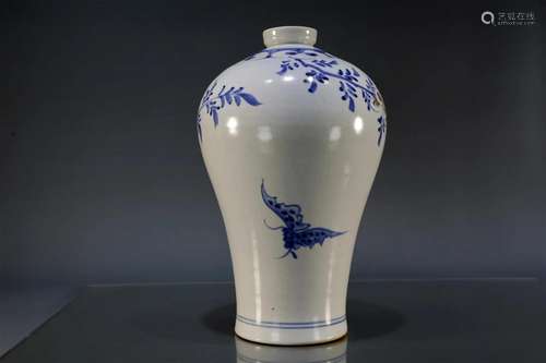 A Delicate Korean Blue-and-white Underglaze Red