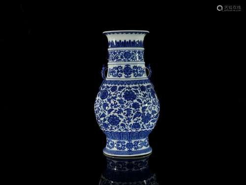 A Fine Blue and White 'Flower' Handle Vase