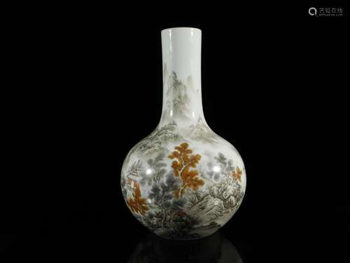 A Delicate Famille-rose Globular Vase