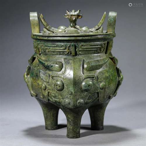 Bronze Ritual Tripod Beast-Face Ding Vessel