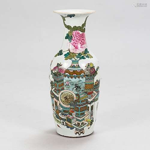 A large Chinese famille rose porcelain floor vase, eary 20th...