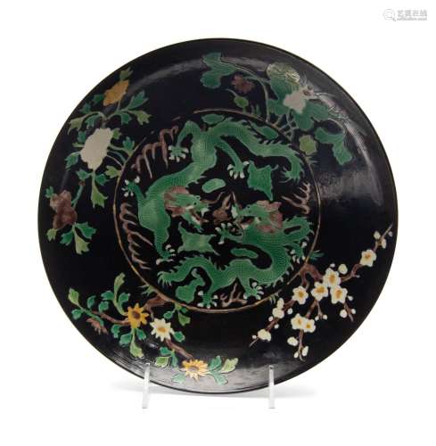 A Chinese Black Ground Famille Verte Porcelain Plate