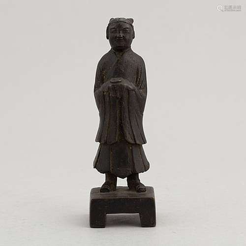 A bronze sculpture, late Qing dynasty.