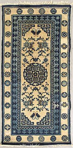 A semiantique Chinese Baotou carpet ca 120x60 cm