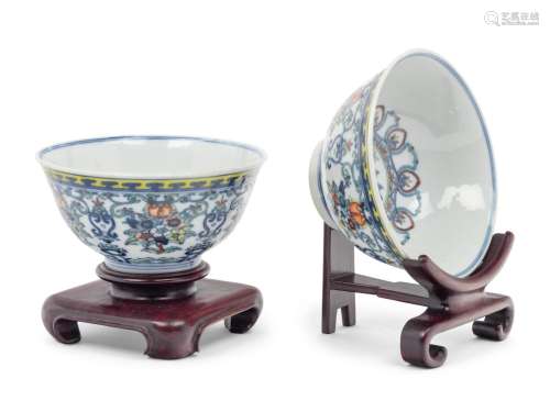 A Pair of Chinese Doucai Glazed Porcelain 'Floral' Bowls