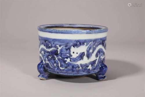 Blue and White Dragon and Waves Tripod Censer